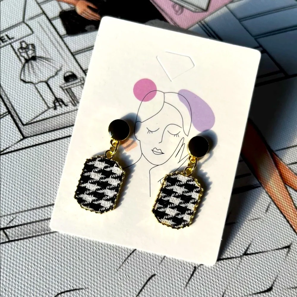 Octogen Patterned Earrings - Picture 1 of 3